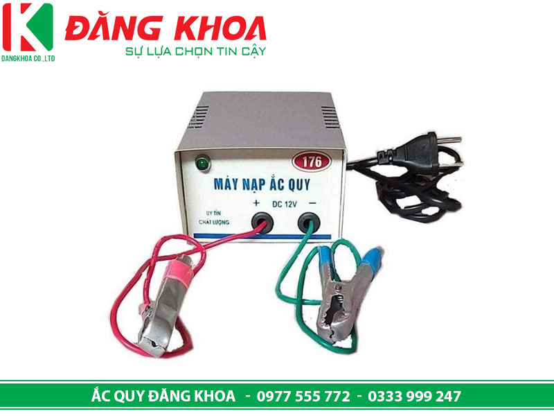 Nạp acquy tự động